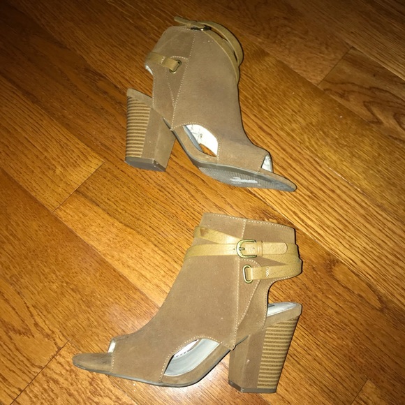 Brown booties - Picture 1 of 5